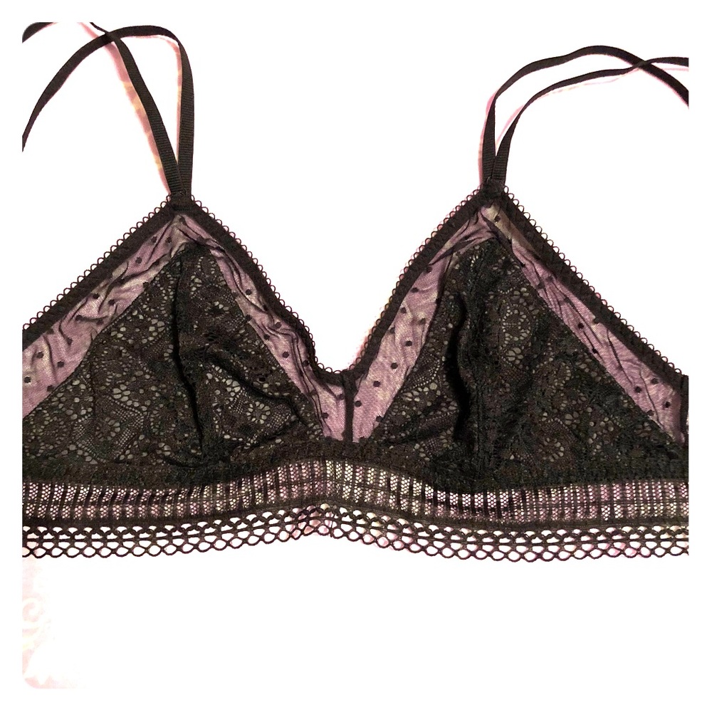 NEW Victoria’s Secret black lace bralette